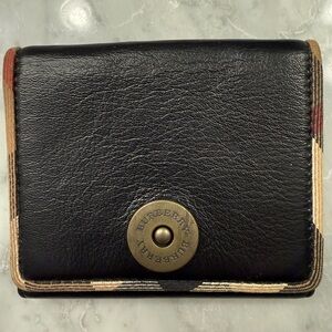 Burberry Black and Tan Folding Leather Wallet with Check Outline